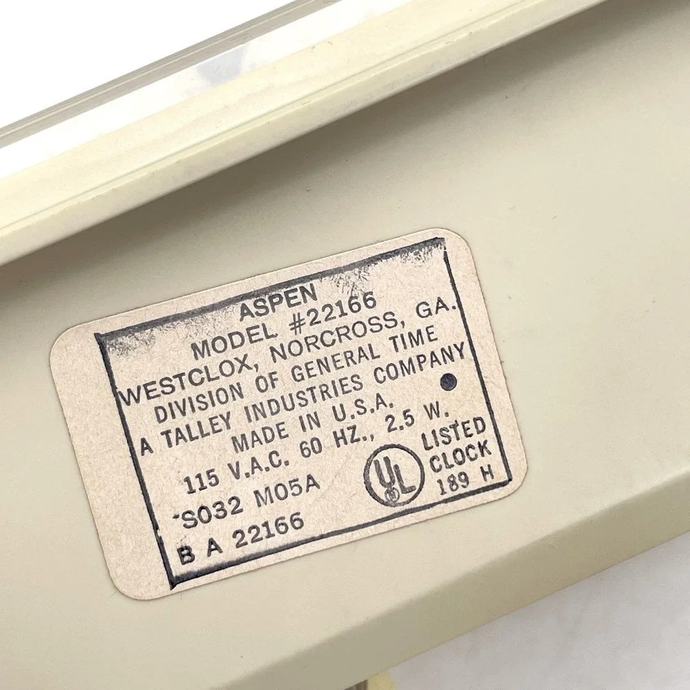 Vintage Westclox Aspen Delite Electric Alarm Clock Model 22166 Cream‎ Beige